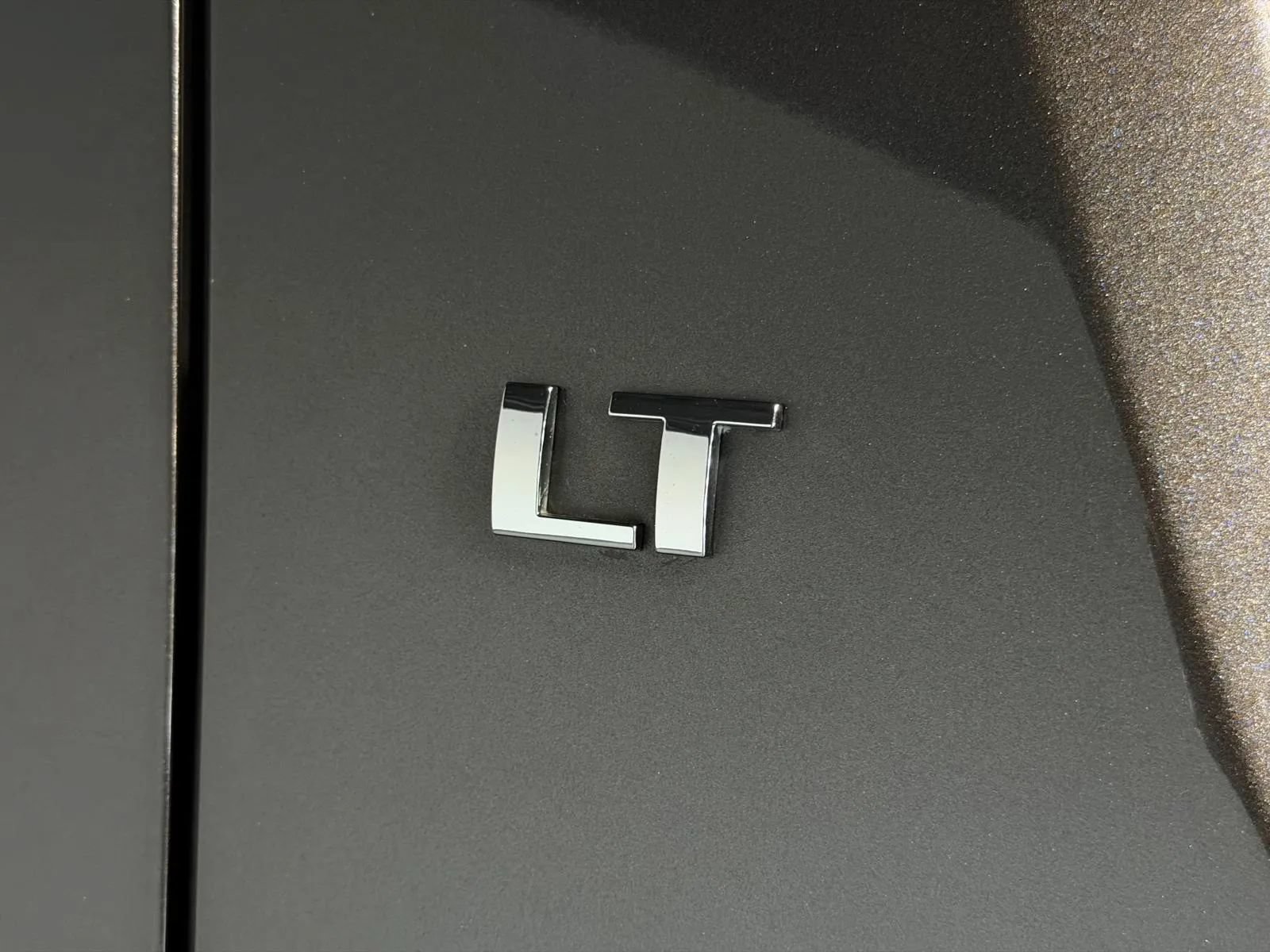 Used 2010 Chevrolet Avalanche LT w/ Luxury Package RWD image 13