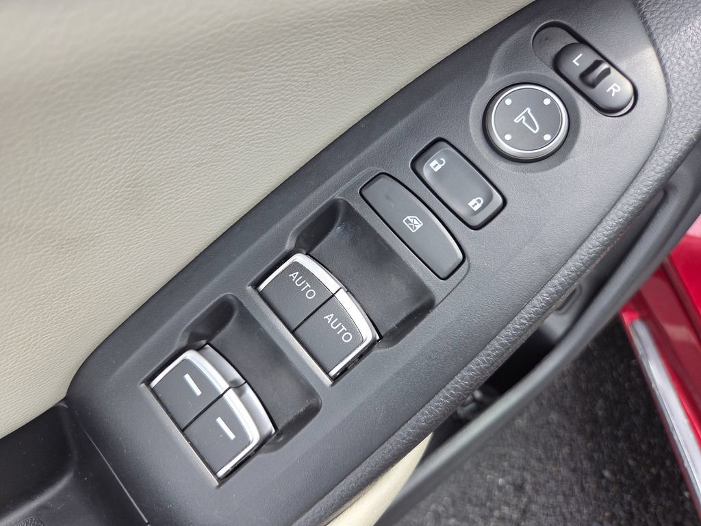 Certified 2018 Honda Accord EX image 32