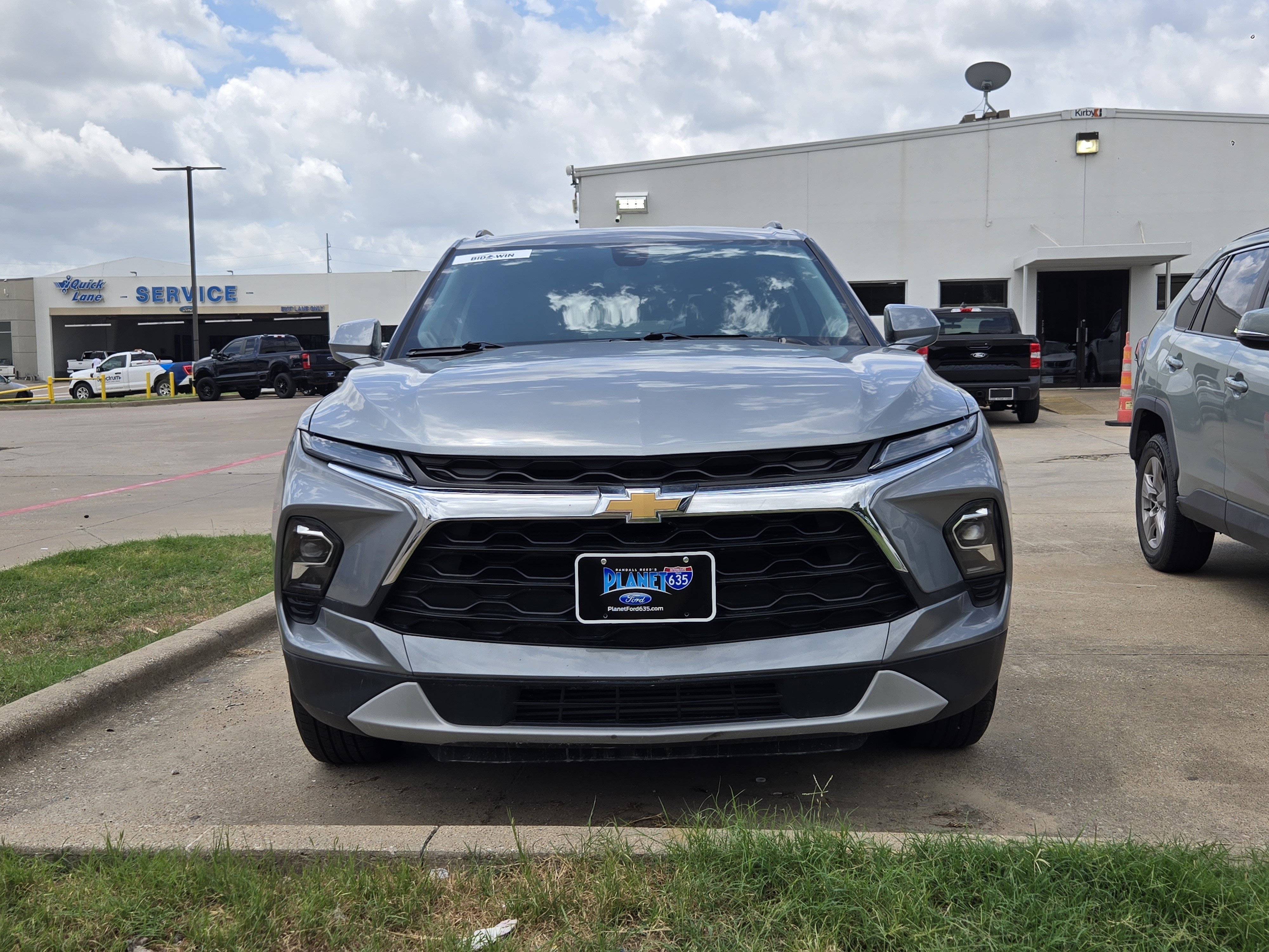 Used 2024 Chevrolet Blazer LT w/ Convenience Package FWD image 2