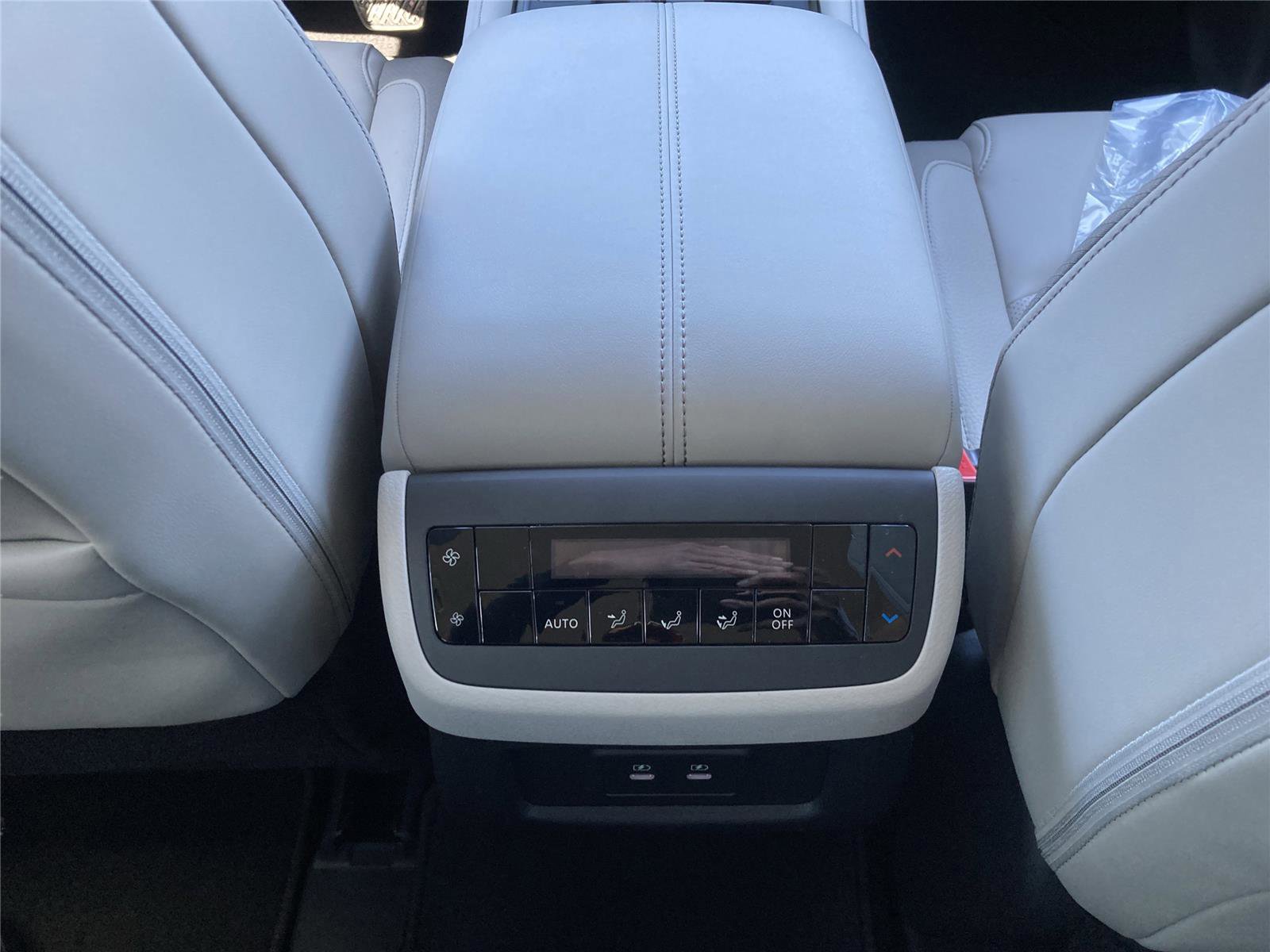 New 2026 Nissan Pathfinder SL image 27