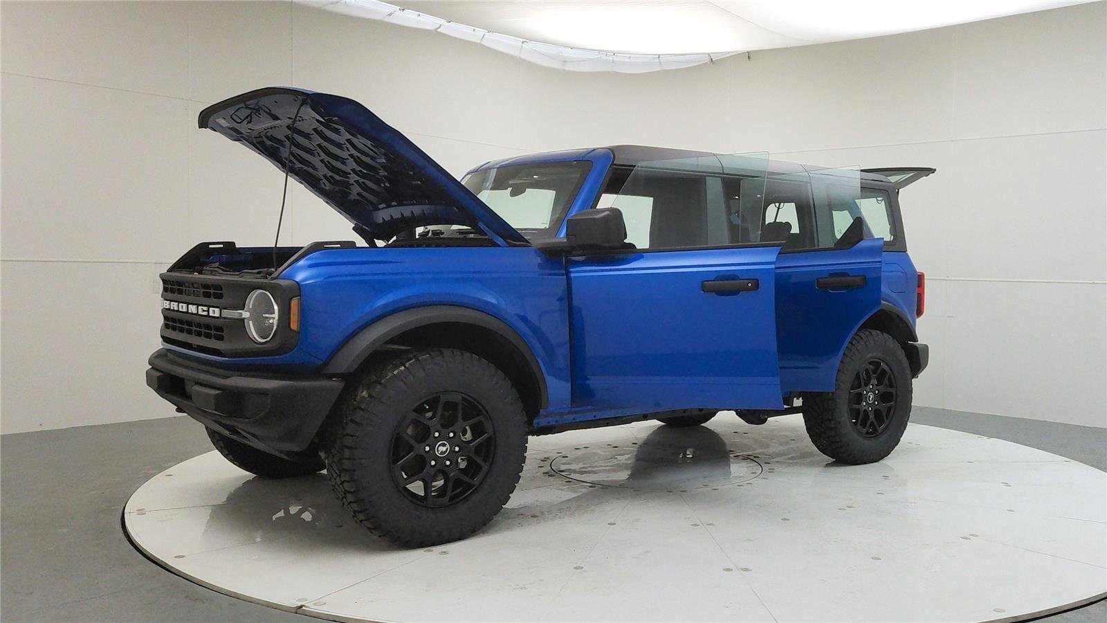 New 2025 Ford Bronco 4-Door image 12