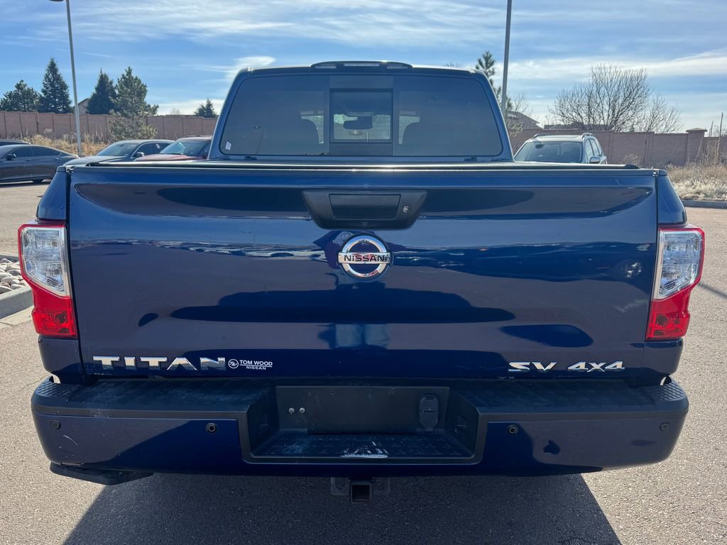 Used 2019 Nissan Titan SV w/ SV Convenience Package image 5