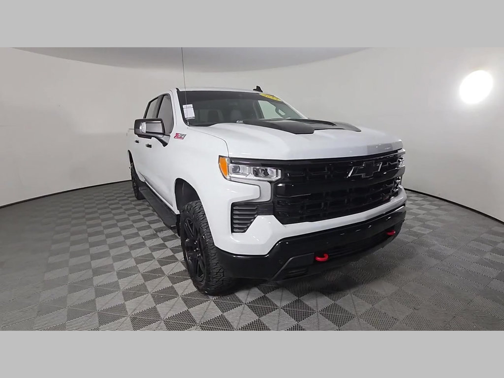 Used 2024 Chevrolet Silverado 1500 LT Trail Boss w/ LT Trail Boss Premium Package AWD/4WD image 56