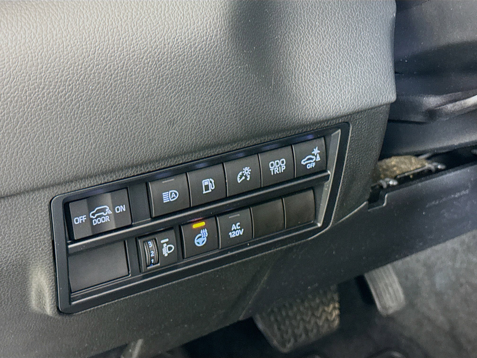 Used 2023 Toyota Sequoia Limited AWD/4WD image 10