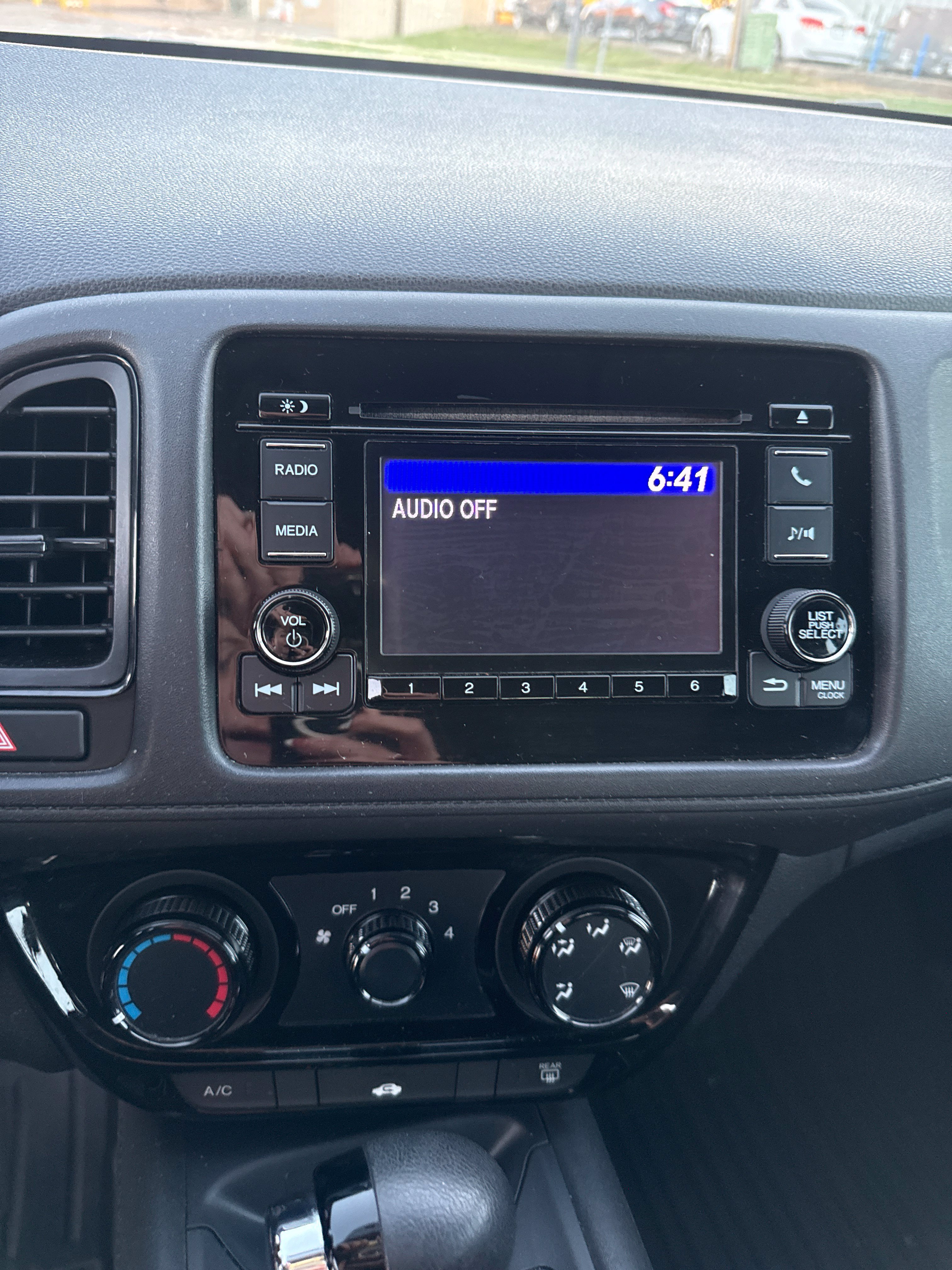 Used 2019 Honda HR-V LX image 4