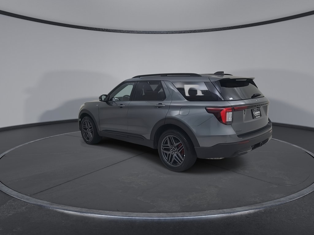 Used 2025 Ford Explorer ST-Line w/ ST-Line Street Pack AWD/4WD image 12
