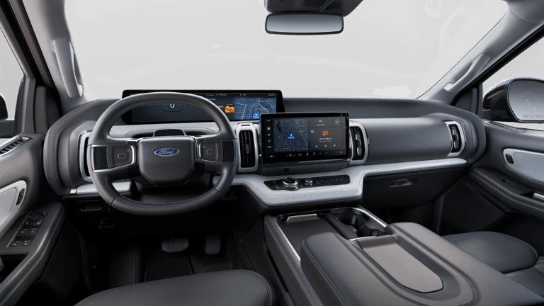 New 2025 Ford Expedition Active image 7