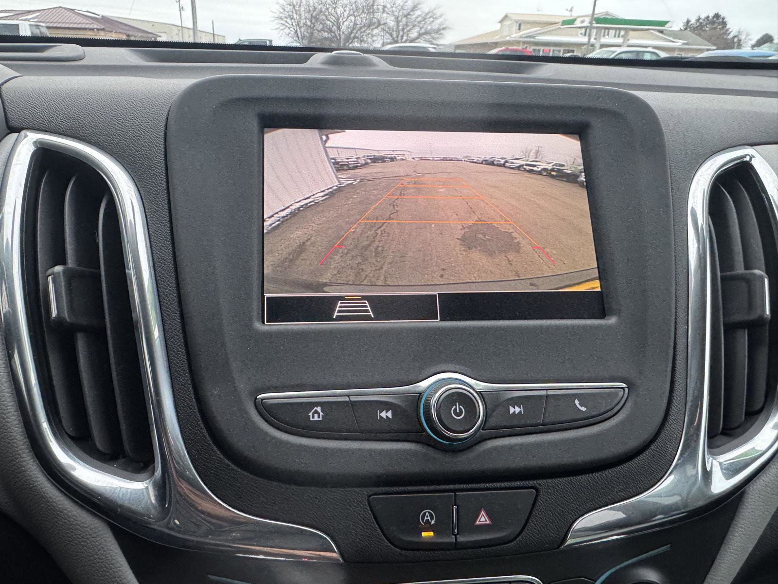 Used 2023 Chevrolet Equinox LS w/ LS Convenience Package image 17