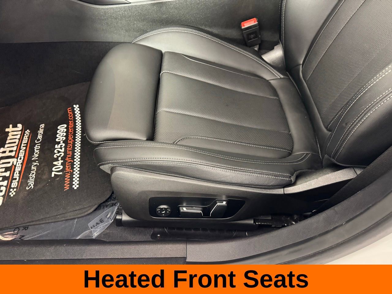 Used 2024 BMW 330i Sedan image 12