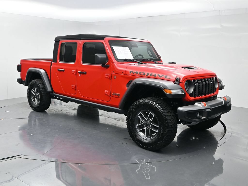 Used 2024 Jeep Gladiator Mojave AWD/4WD image 2