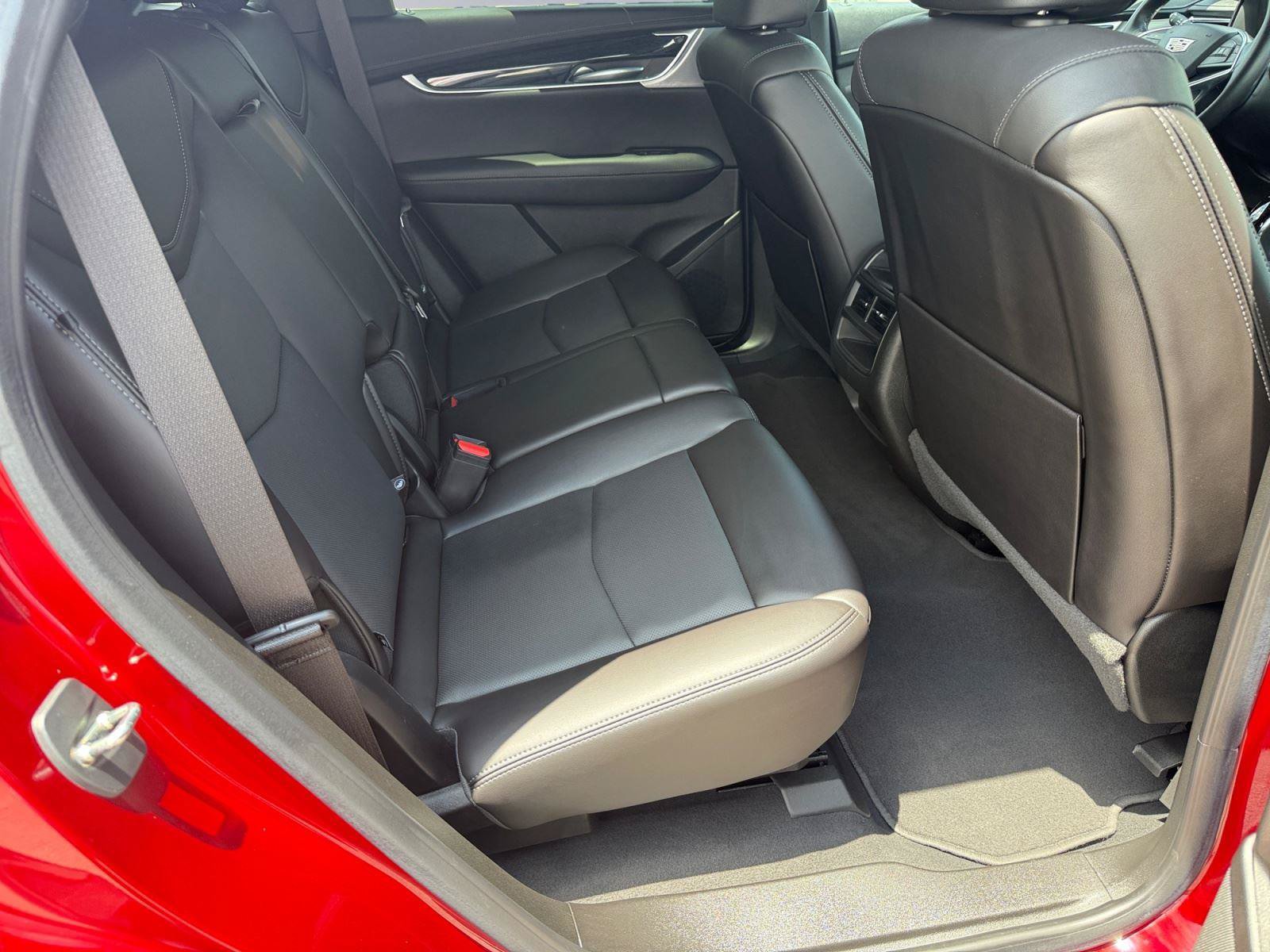 Certified 2023 Cadillac XT5 Premium Luxury w/ Technology Package AWD/4WD image 18