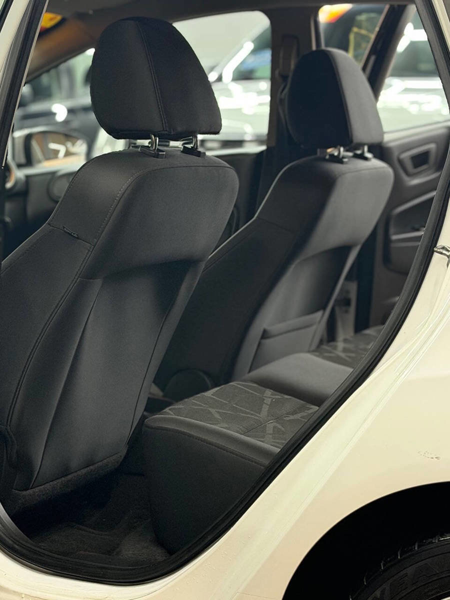 Used 2013 Ford Fiesta SE FWD image 7