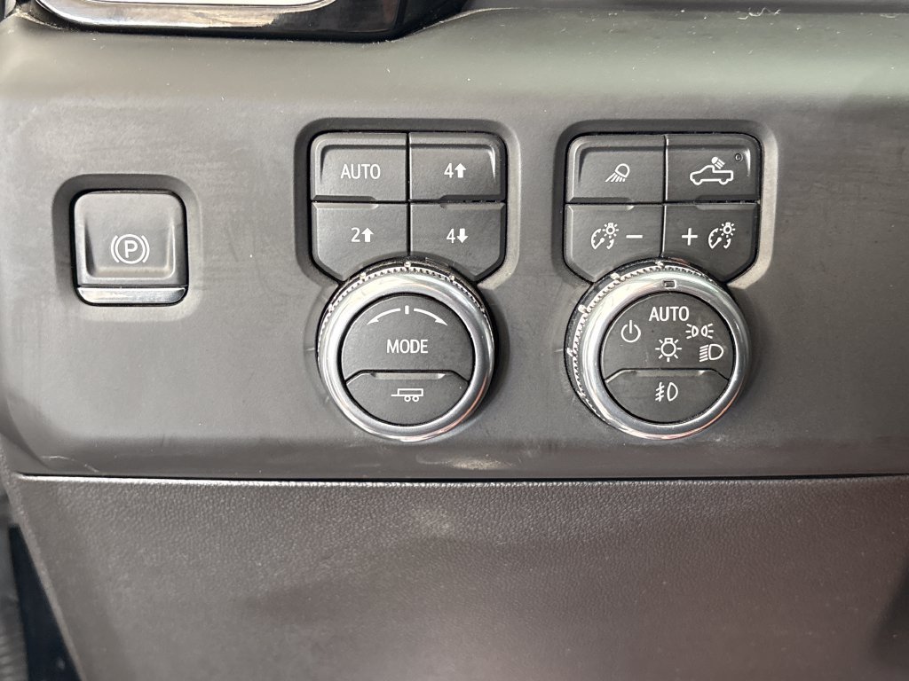 Used 2026 GMC Sierra 3500 Denali w/ Technology Package AWD/4WD image 44