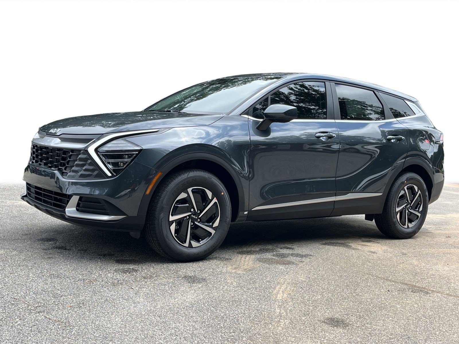 New 2025 Kia Sportage LX image 18