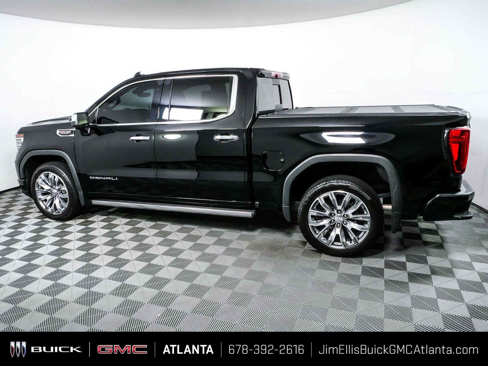 Used 2024 GMC Sierra 1500 Denali AWD/4WD image 2