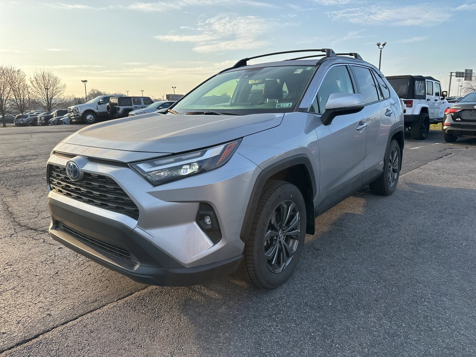 Used 2023 Toyota RAV4 XLE Premium image 1