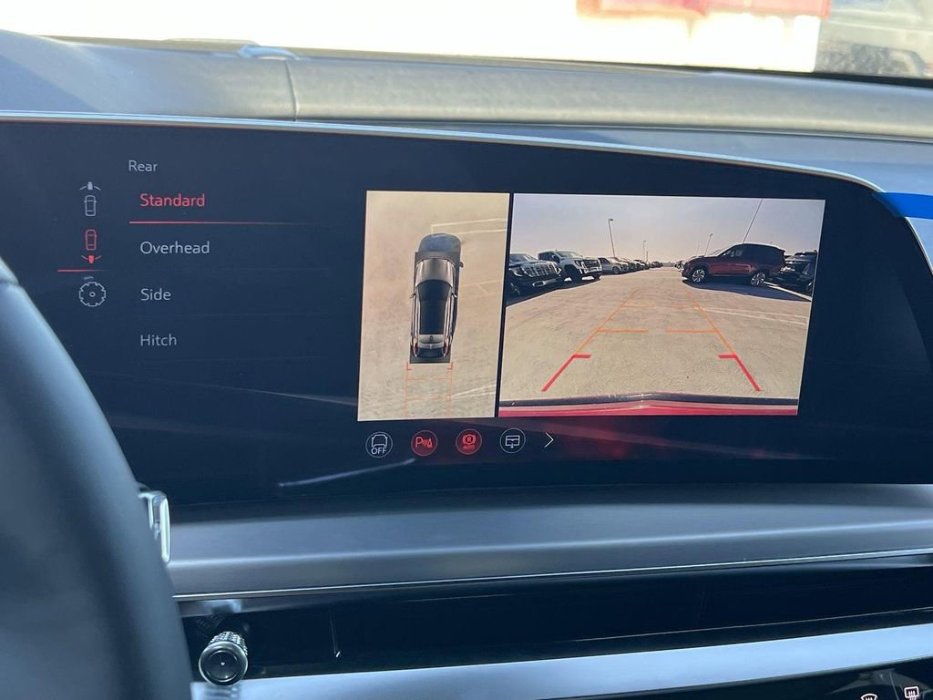 New 2026 Cadillac Lyriq V image 19