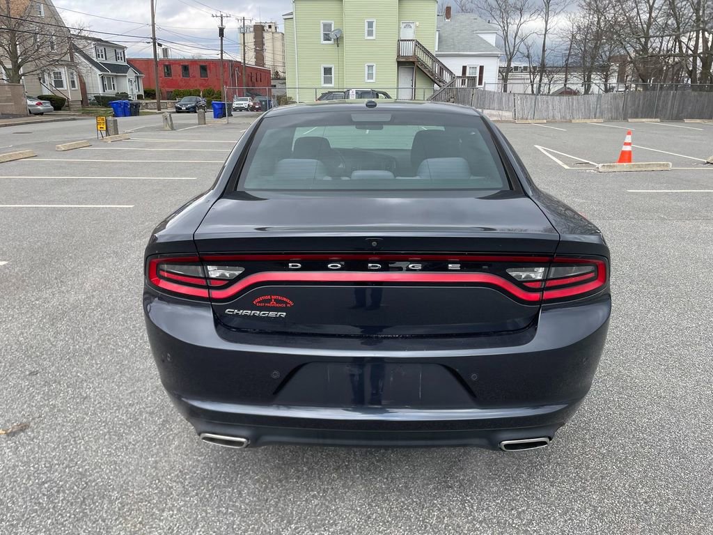 Used 2019 Dodge Charger SXT image 6