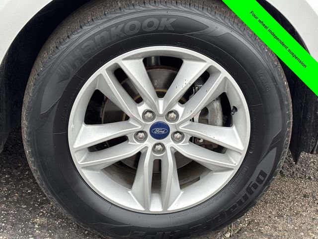 Used 2018 Ford Edge SEL image 31