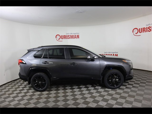 Used 2024 Toyota RAV4 SE image 10