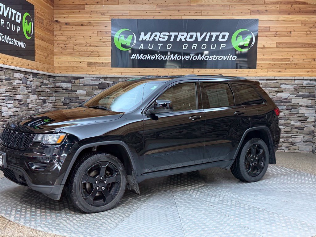 Used 2020 Jeep Grand Cherokee Laredo AWD/4WD image 12