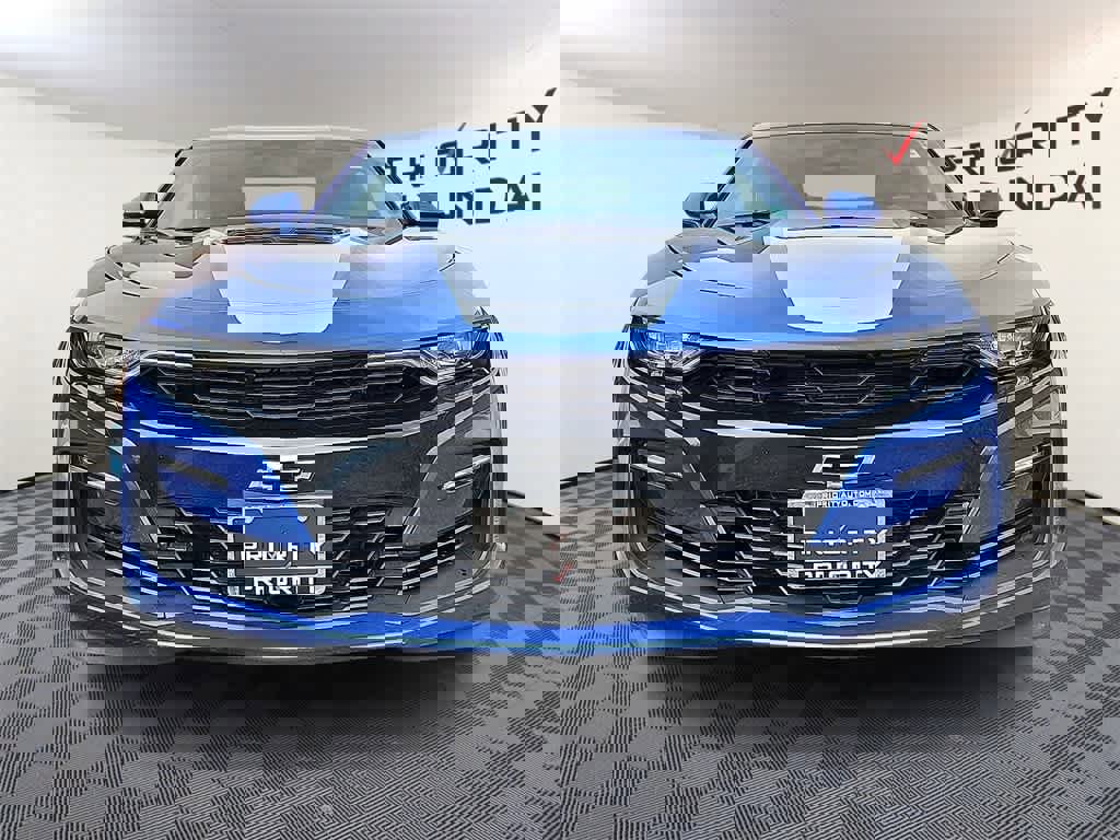 Used 2019 Chevrolet Camaro SS image 2