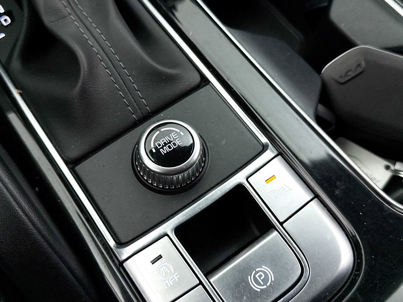 Used 2023 Kia Telluride LX image 8