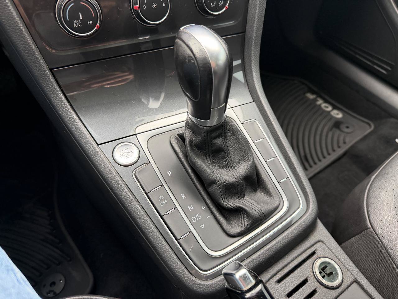 Used 2019 Volkswagen Golf S FWD image 21