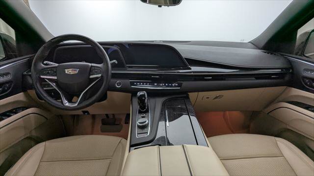 Used 2023 Cadillac Escalade ESV Premium Luxury w/ Performance Package AWD/4WD image 28