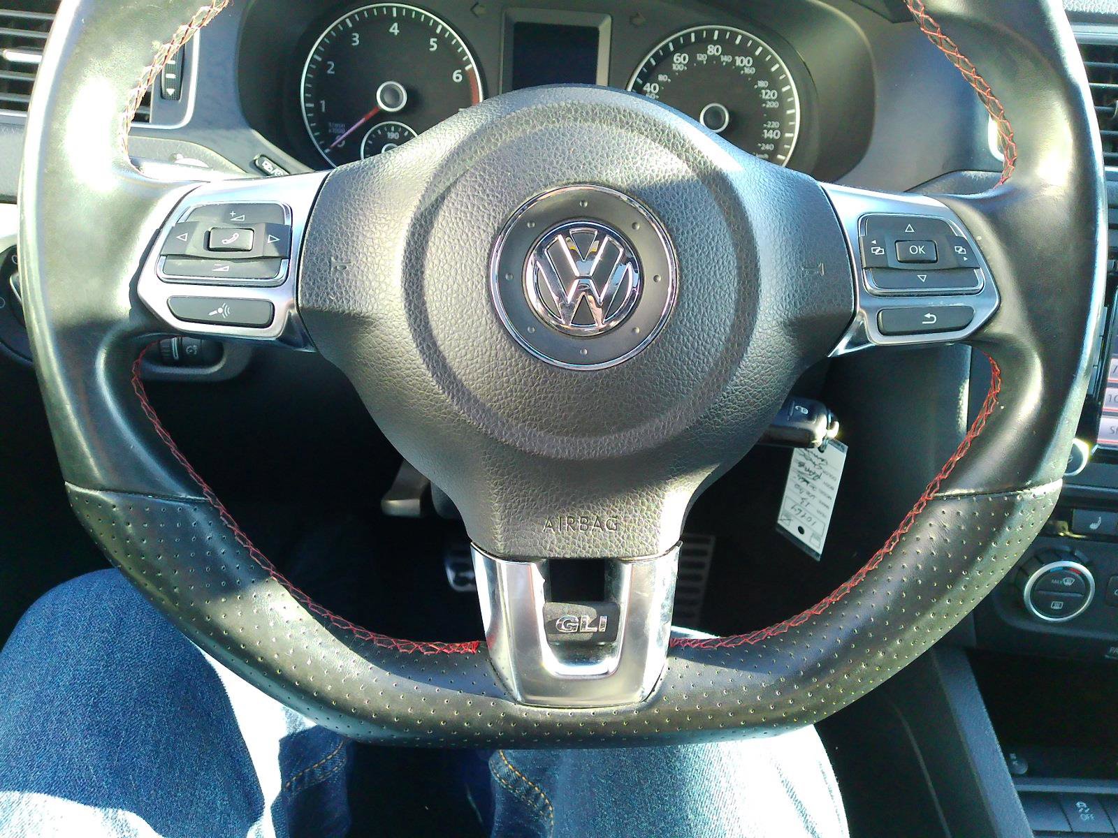 Used 2013 Volkswagen Jetta GLI image 21