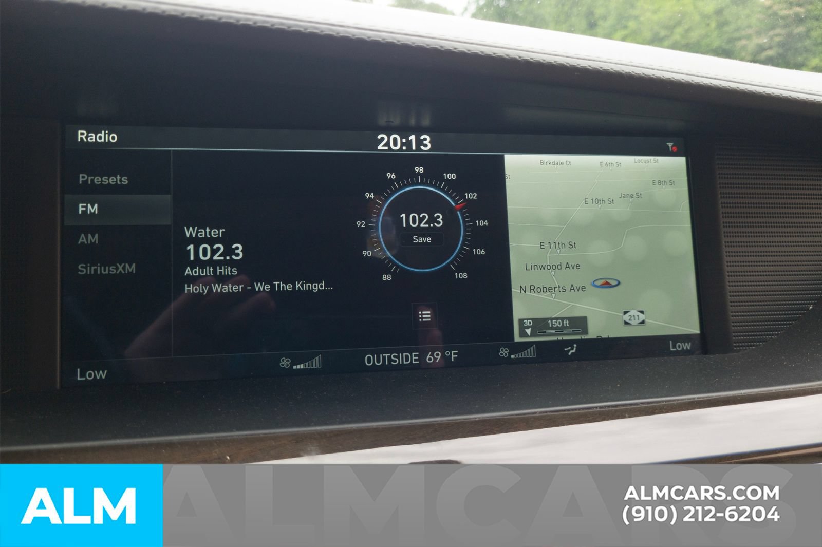 Used 2017 Genesis G90 5.0 Ultimate RWD image 9