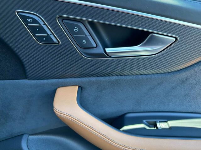 Used 2024 Audi RS Q8 image 22