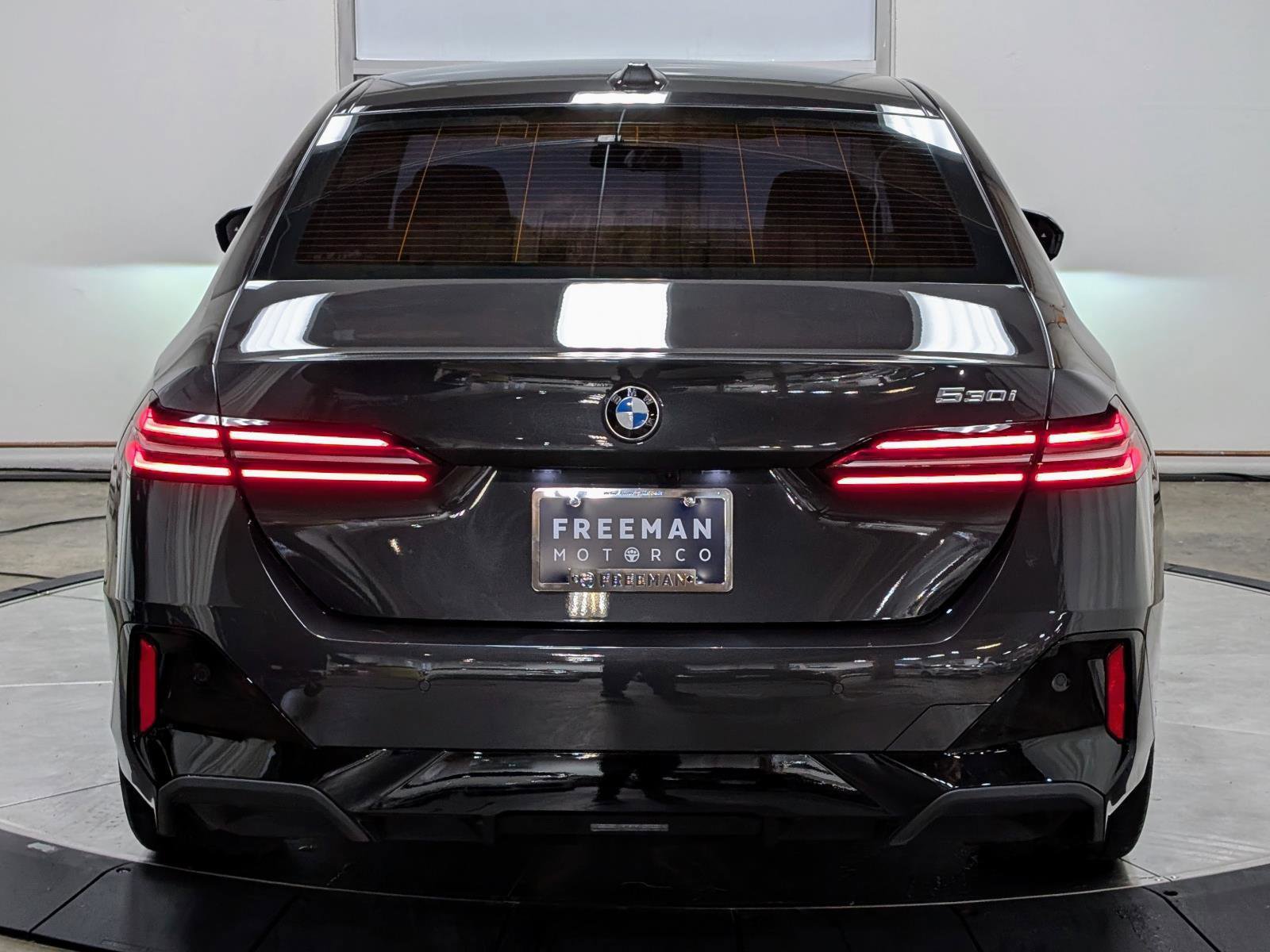 Used 2025 BMW 530i w/ M Sport Package image 8