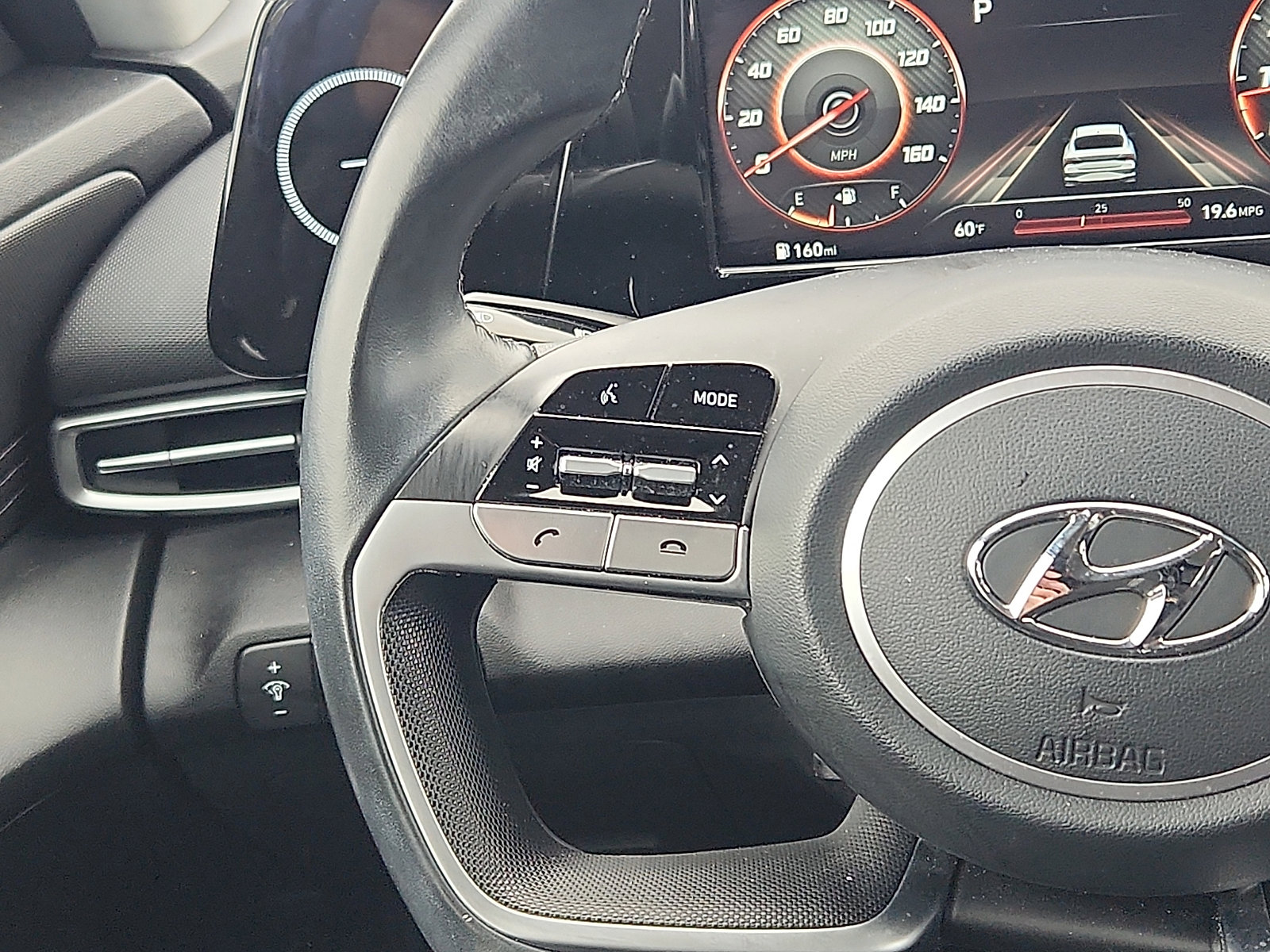 Certified 2021 Hyundai Elantra SEL w/ Convenience Package image 15