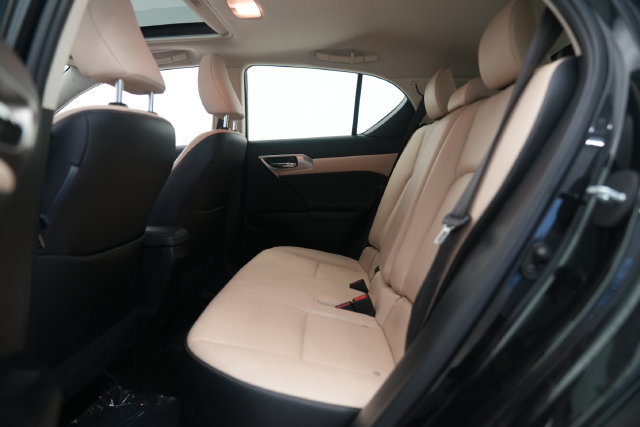 Used 2017 Lexus CT 200h w/ Seat Comfort Package FWD image 14