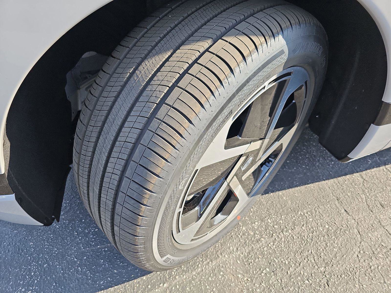 New 2026 Hyundai Ioniq 9 Calligraphy image 40