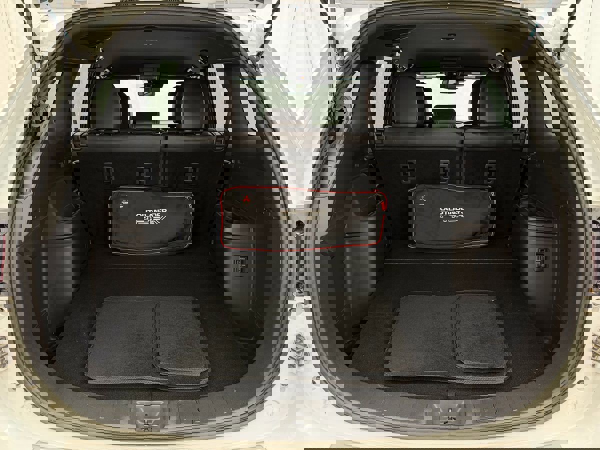 Used 2020 Mitsubishi Outlander SEL image 30