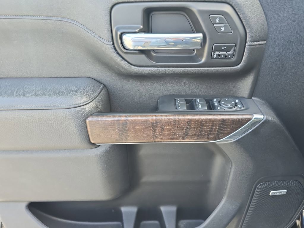 Used 2022 GMC Sierra 3500 Denali w/ Denali Ultimate Package image 19