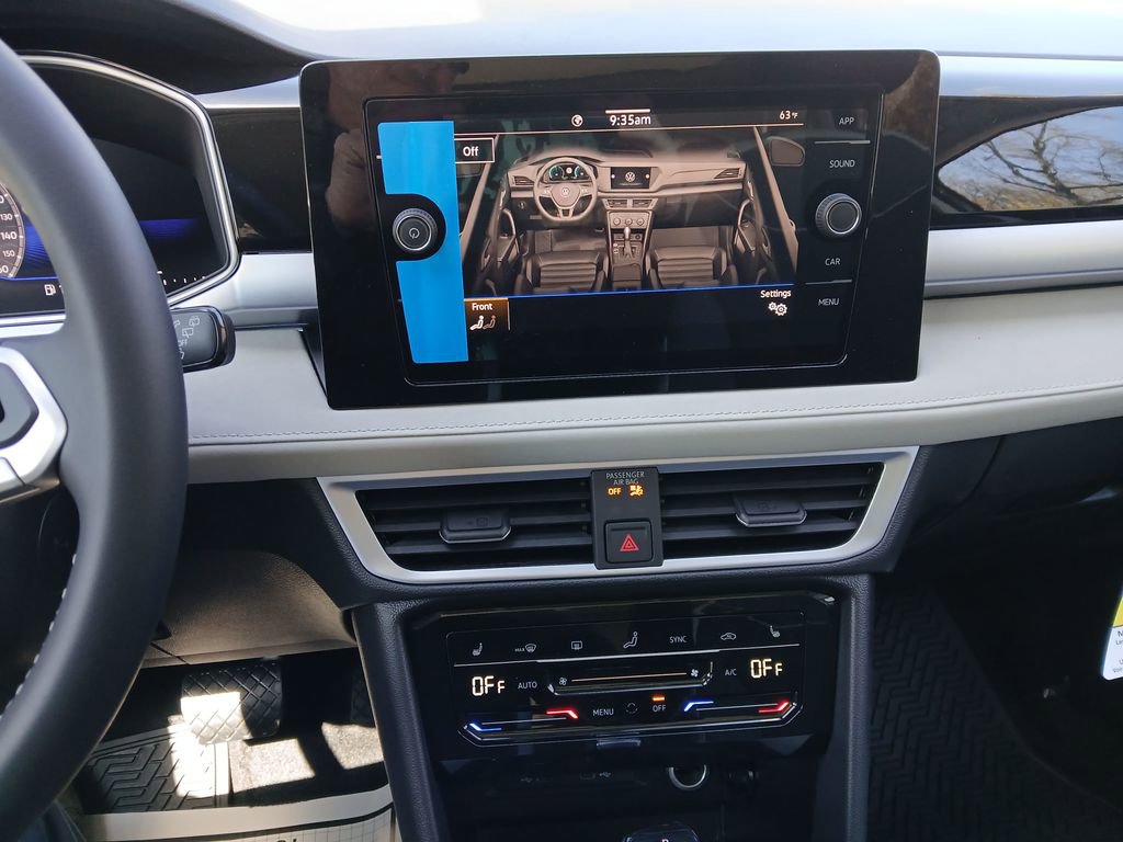 New 2026 Volkswagen Taos SE image 18