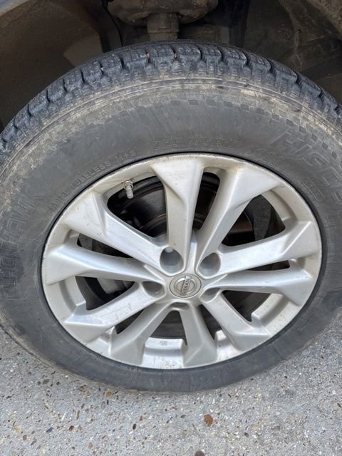 Used 2014 Nissan Rogue SV w/ SV Premium Package image 21