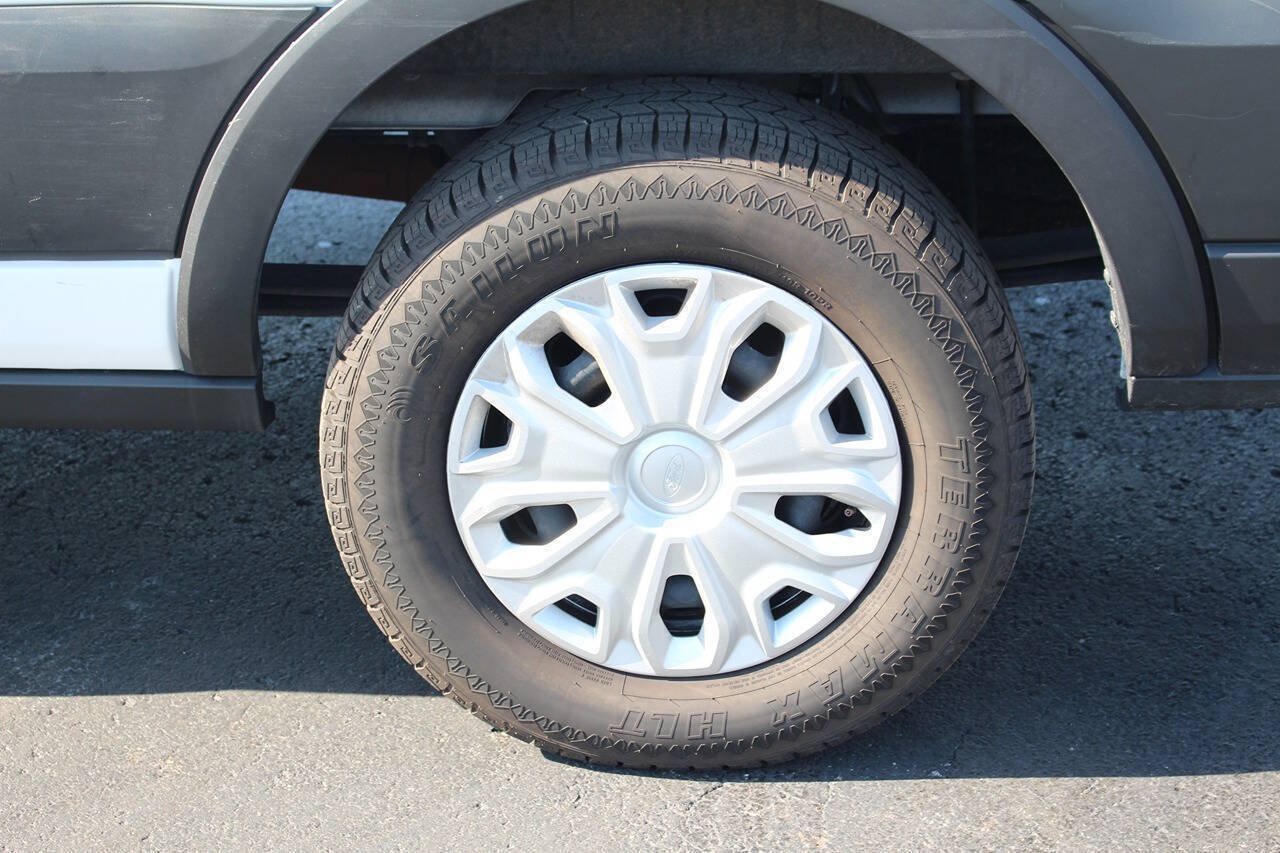 Used 2024 Ford Transit 350 XLT RWD image 13