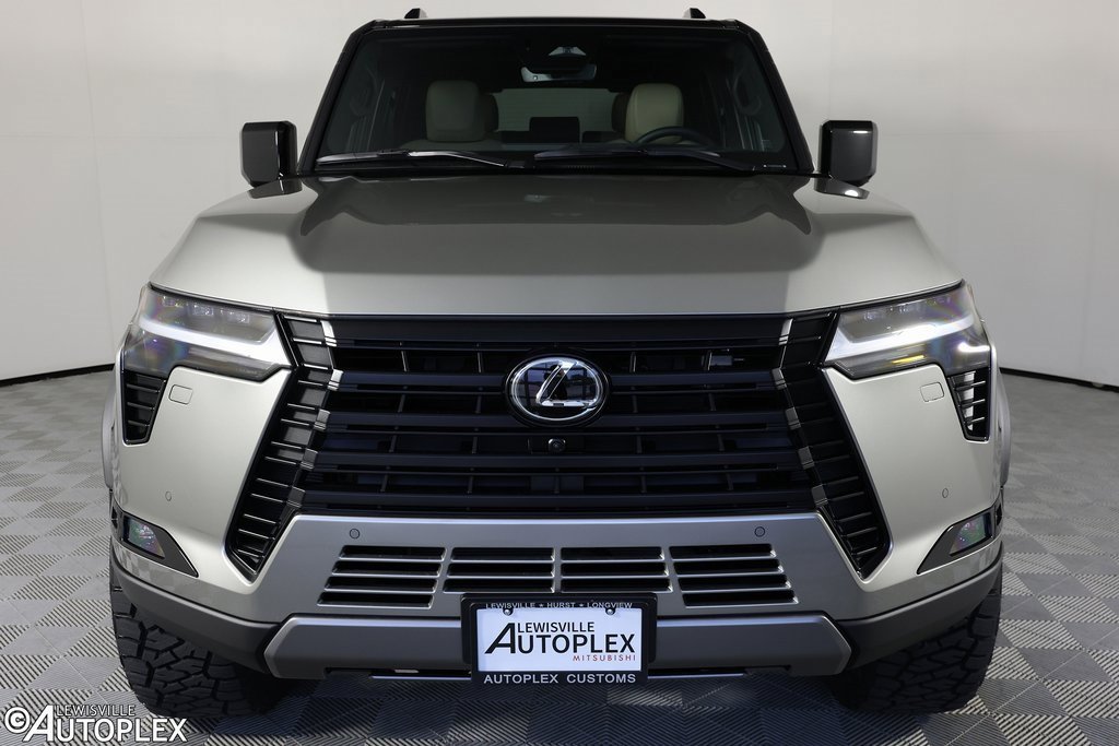 Used 2025 Lexus GX 550 image 3