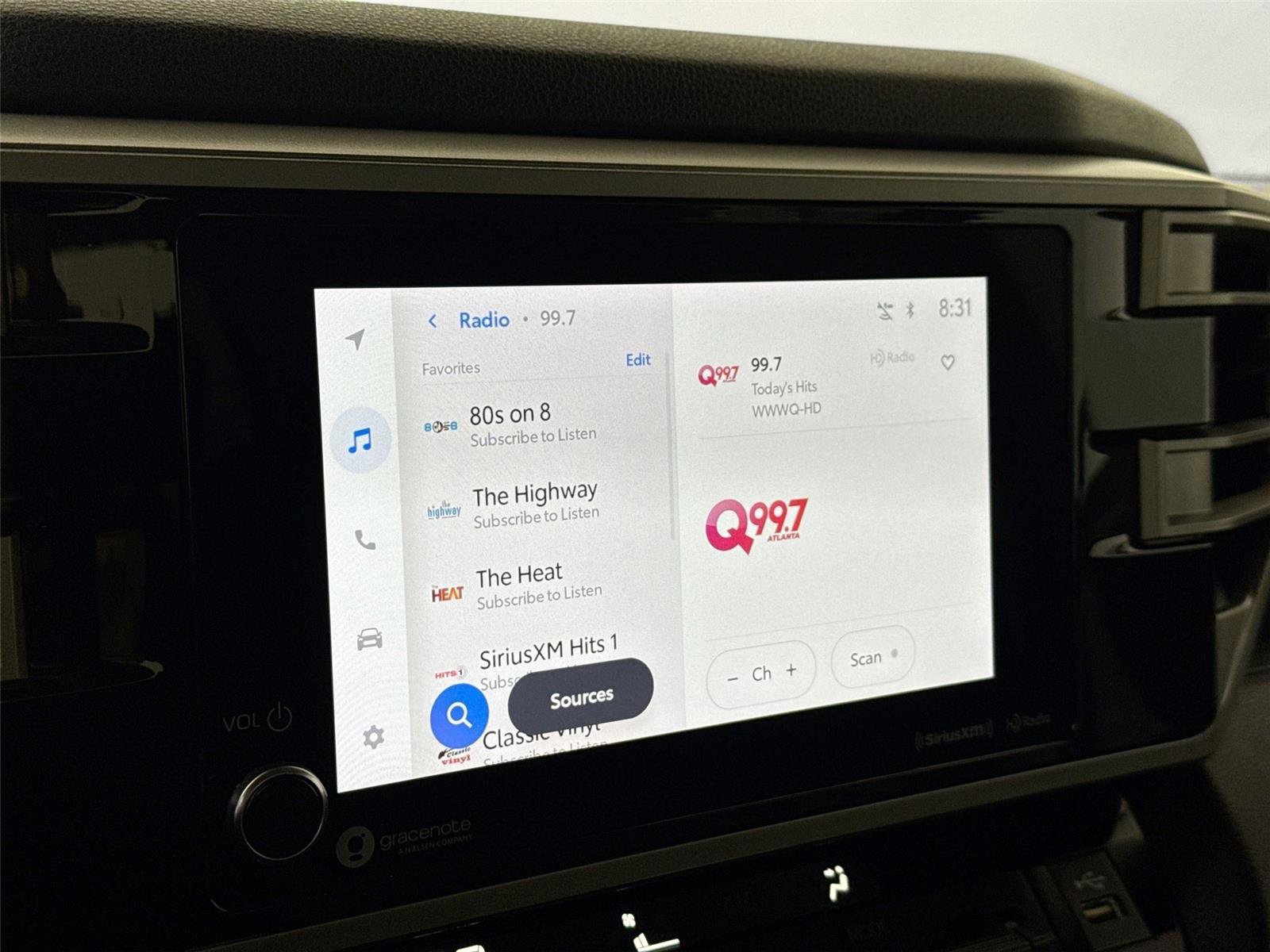 Used 2022 Toyota Tundra SR5 w/ SR5 Convenience Package image 21