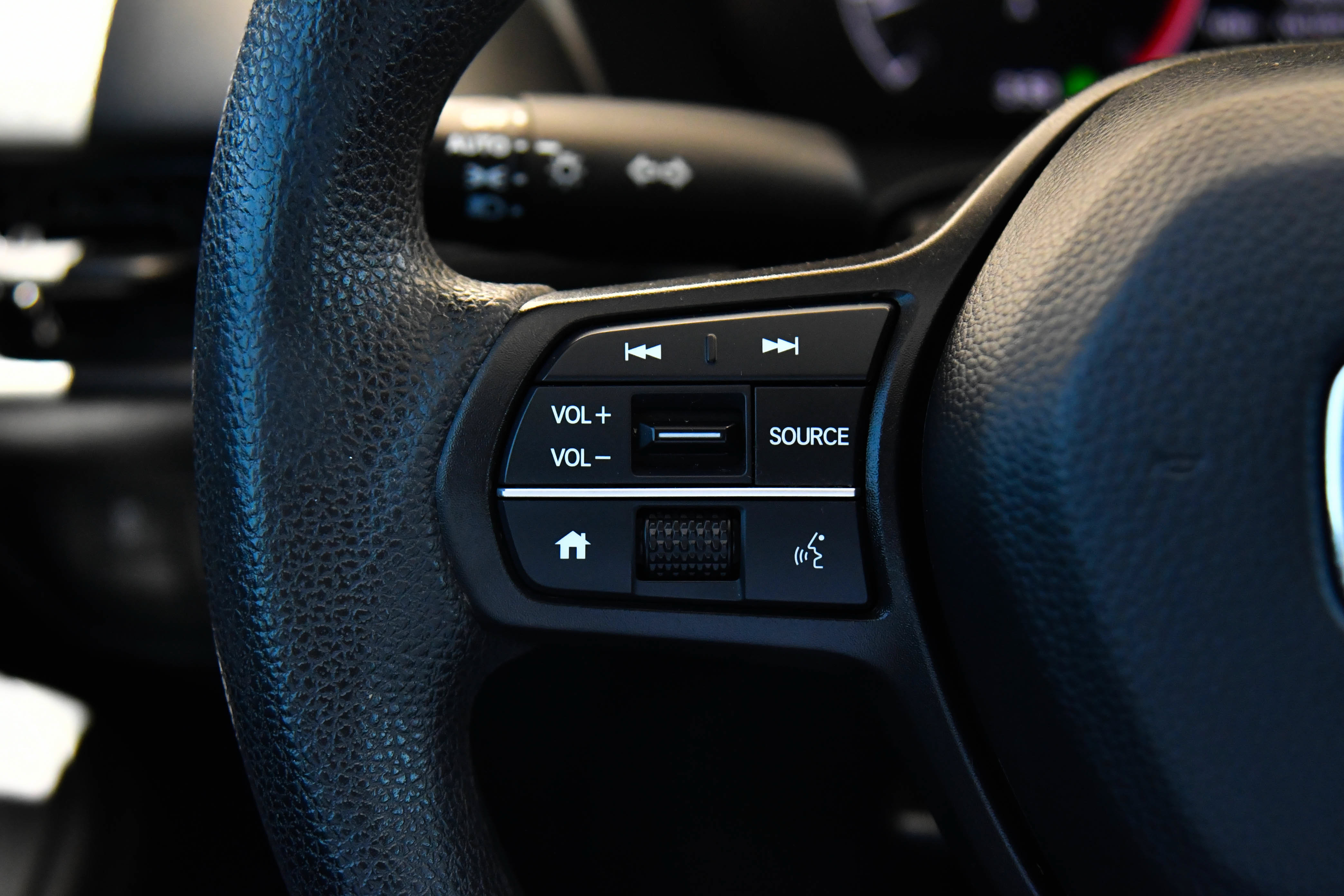 Used 2024 Honda HR-V LX image 29