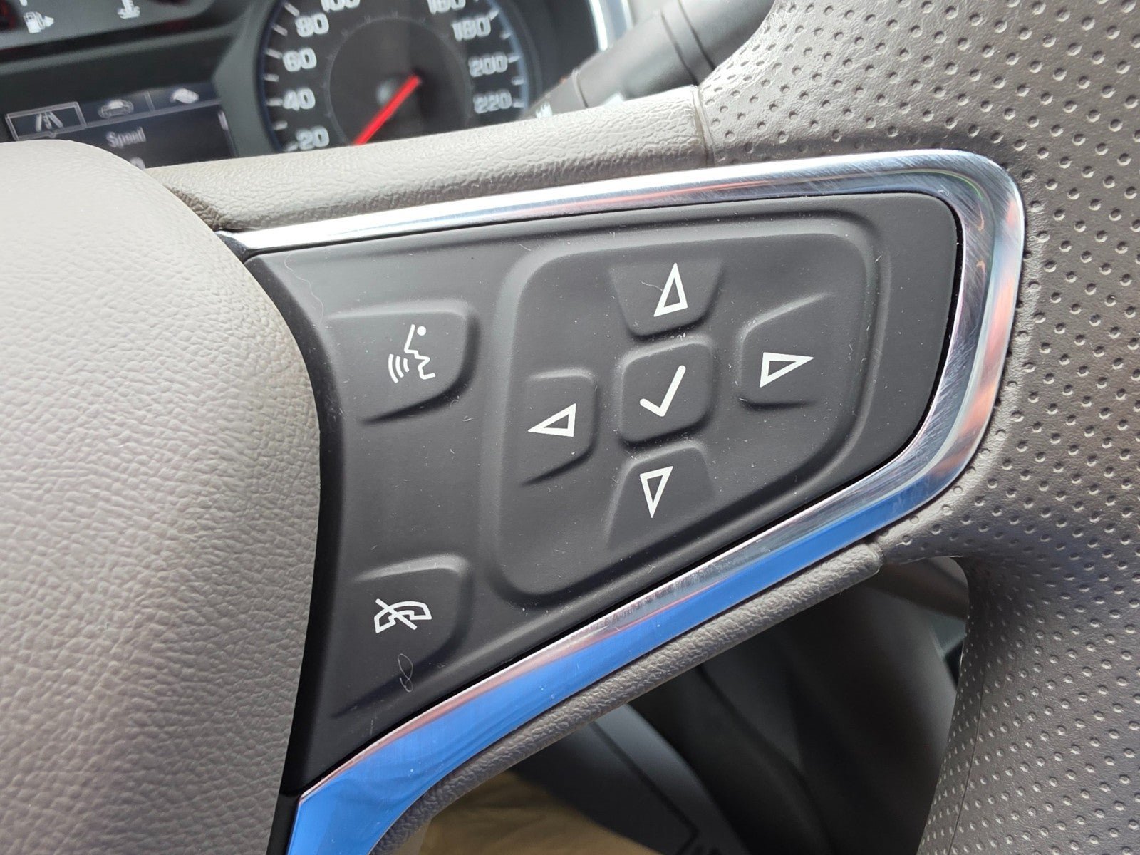 Used 2021 Chevrolet Malibu LT FWD image 36