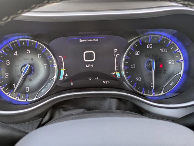 New 2025 Chrysler Voyager LX image 29