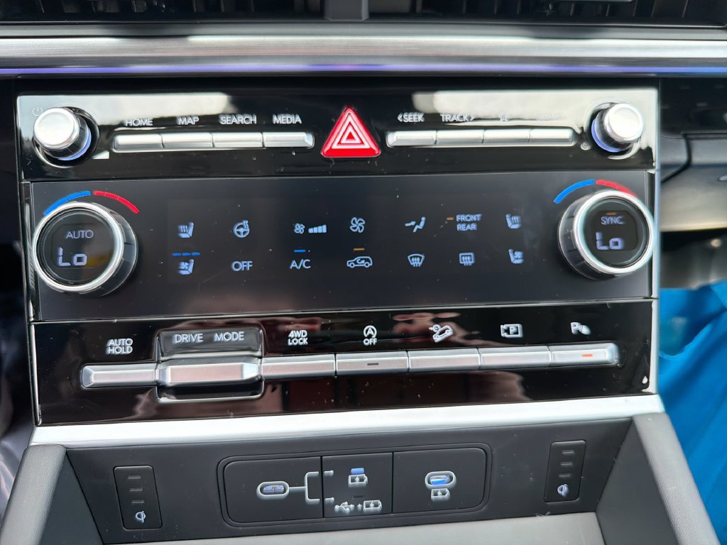 New 2026 Hyundai Santa Fe Limited AWD/4WD image 17