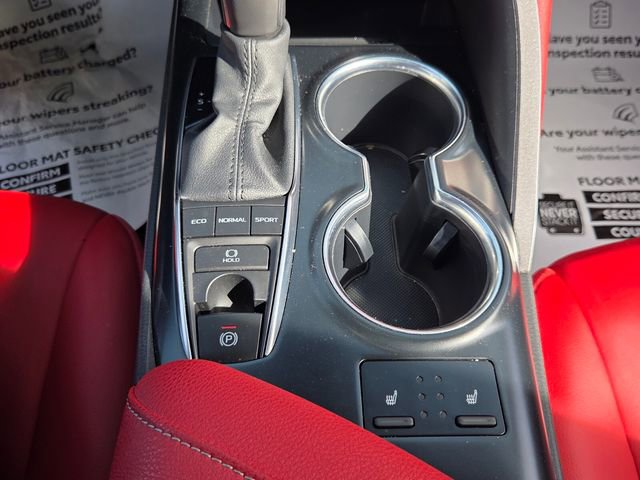 Used 2020 Toyota Camry XSE image 18