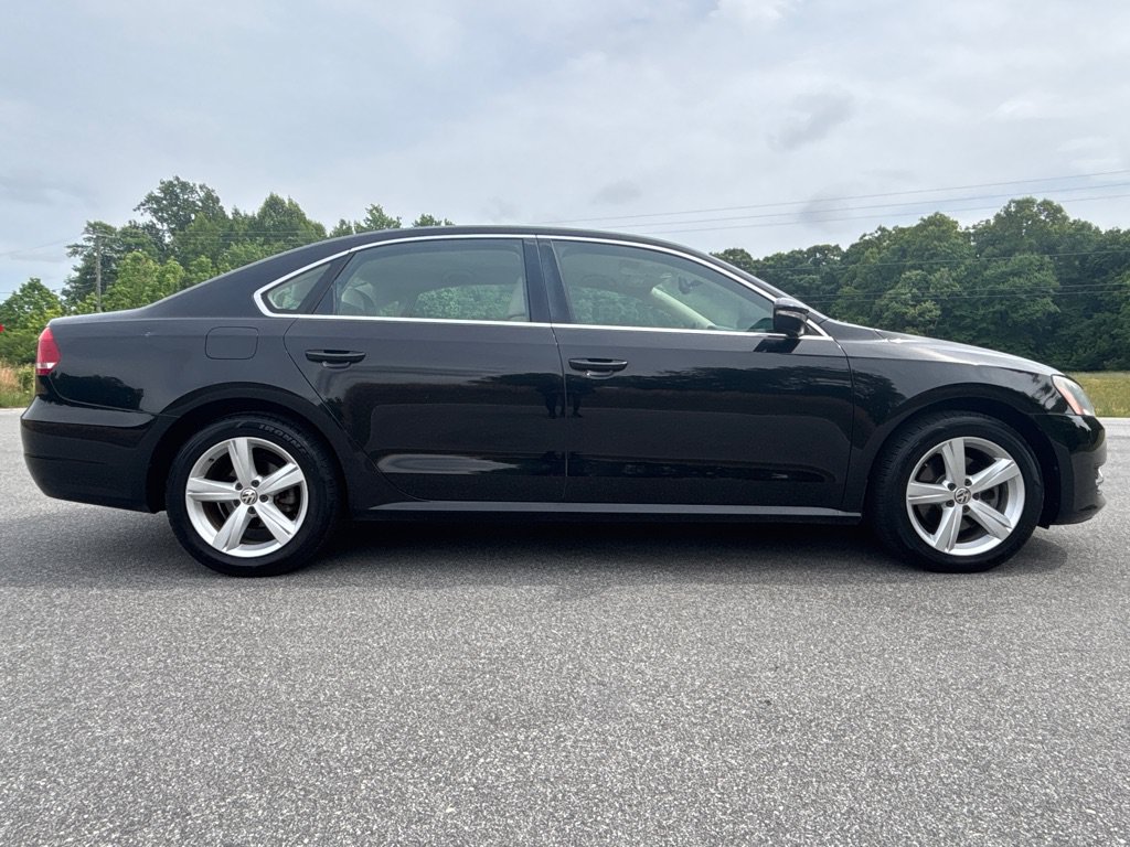 Used 2012 Volkswagen Passat 2.5 SE FWD image 6