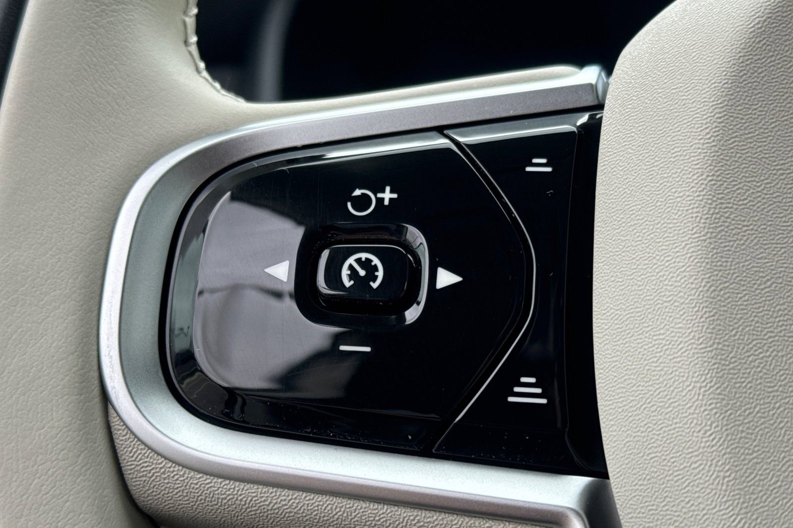 Certified 2026 Volvo XC90 T8 Ultra w/ Lounge Package AWD/4WD image 29